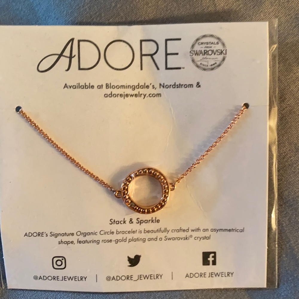 Adore organic circle bracelet